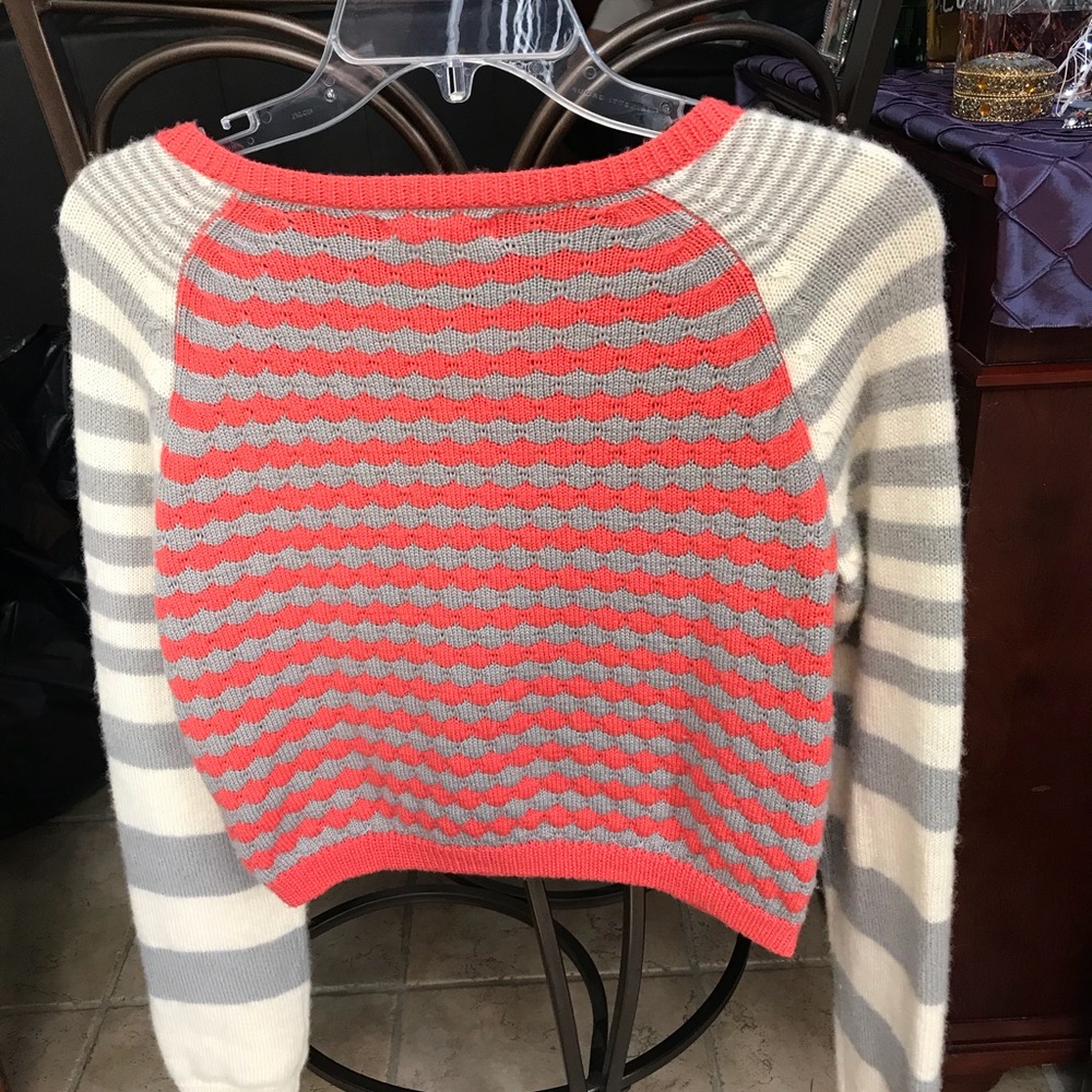 Lily’s Closet sweater - Picture 2 of 2